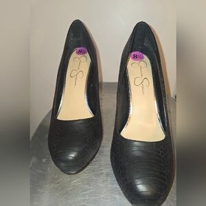 Black Jessica Simpson pumps